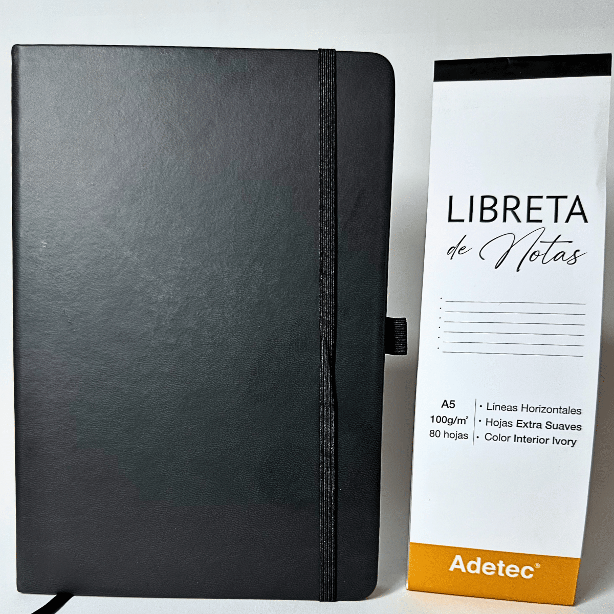 Libreta de Notas A5 Negra Cosida Con Elástico - Papel Ivory De 100gr x 80 Hojas Adetec