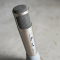 Micrófono Inalámbrico Karaoke Dblue (Altavoz Integrado)