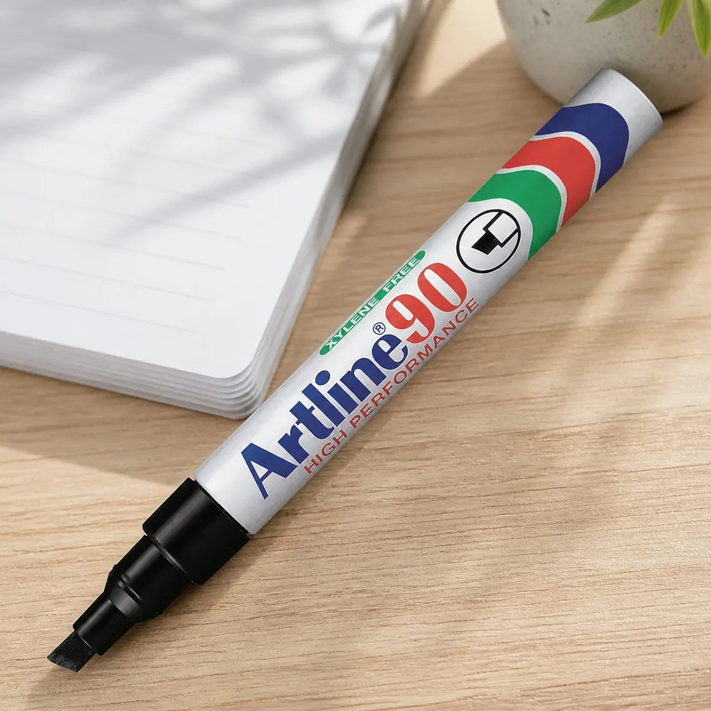 Marcador Permanente Artline 90 Biselado Negro